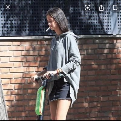 paulaza1400's profile picture. 