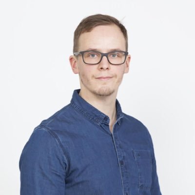 Entinen nykyinen twitter-käyttäjä. Peli, pelaaminen ja valmentaminen kiinnostaa. Myös intohimoinen DJ. ⚽️🏀🏋️♀️🔈🎼🎵