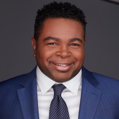 Derricke Dennis is an ABC News Anchor /National Correspondent in NYC; LOVES the Big Apple; Son. Friend. Homeowner. Believer. APhiA. Tweet Me.