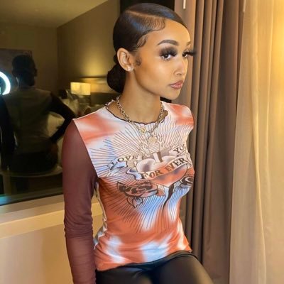 adiahdior's profile picture. 9