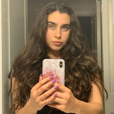 LaurDefenser's profile picture. look at the stars, they shine just for you.✨