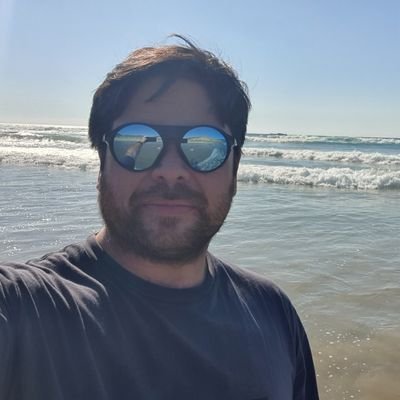 Ingeniero, esposo de la mujer más linda e inteligente del mundo, padre de 2 princesas.