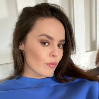 Holly Rose - @hollyrbenn Twitter Profile Photo