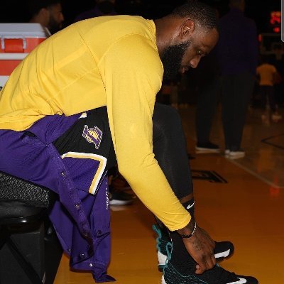 Sanbours1's profile picture. I'm power man and I like motivation