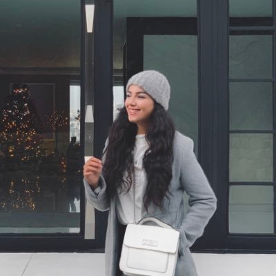 aliiiiiineeeee's profile picture. XO