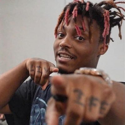 dettynech_'s profile picture. Linguist 🌟