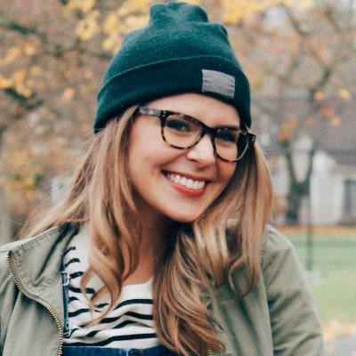 6th grade math teacher | host @talkbittytome podcast, making #Bitcoin sexy | actor, dancer, yes-ander | barre instructor | esports advocate | enneagram 7