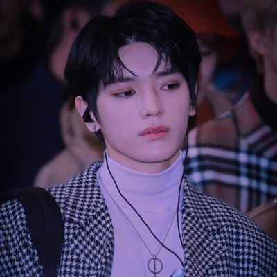 cupofhwall's profile picture. bun!moon!cloud