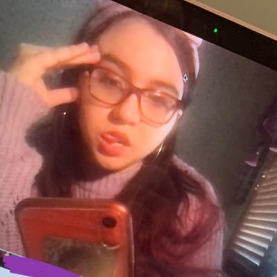 lo__wolc's profile picture. eepy sleepy