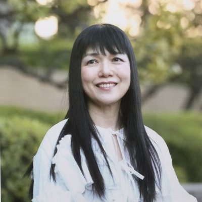 文章表現教育者・作家/ Benesse小論文編集長として高校生の考える力・書く力に16年尽力し独立。慶應義塾大学はじめ多数の学校・企業で書く力・表現力・考える力・プレゼン力を育成。著書に『伝わる・揺さぶる!文章を書く』PHP新書他多数。「おとなの小論文教室。」連載中。あなたには書く力がある、と伝えることがライフワーク。
