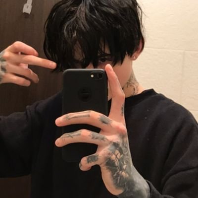 witchblynd's profile picture. 𝖎𝖒 𝖓𝖔𝖙 𝖆𝖋𝖗𝖆𝖎𝖉 𝖙𝖔 𝖉𝖎𝖊 𝖔𝖗 𝖌𝖔 𝖙𝖍𝖊 𝖍𝖊𝖑𝖑
