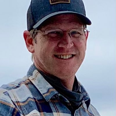 Energy System Designer for California's oldest solar company, @Solarponics. Advocate for #climate & #cleanenergy. #SloCal explorer, @Cubs & @Packers fan.