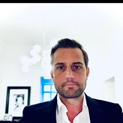 Axel36100631's profile picture. 