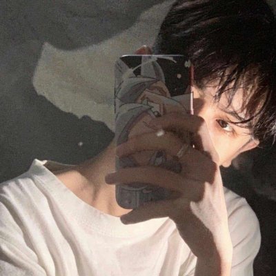 C98741376's profile picture. 武汉男大   可约拍