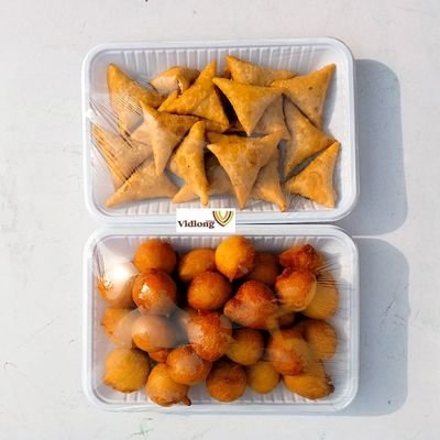🍔Small chops, Cakes & Snacks
🍟Bakes and Fries
🍨Yoghurts
Small/Bulk Orders available
DM/Call 08051963259 to order
Baked fresh for you
Pickup/Delivery