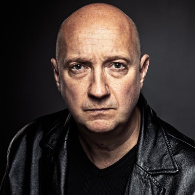 Mountview trained Actor based in Yorkshire but from “down south”Experienced director,producer with Pantoeverafter.Represented by https://t.co/jI7O3ivUfA