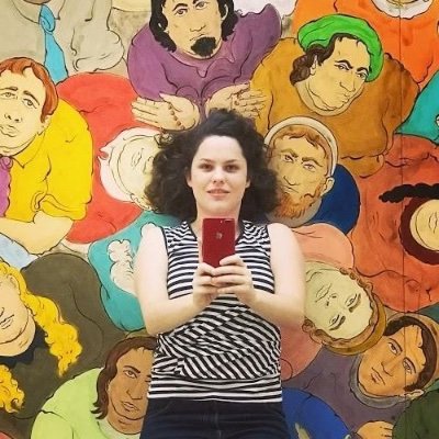 lulileslie's profile picture. Apaixonada por interseções entre áreas de conhecimento, como matemática, design, tecnologia, psicologia e negócios.