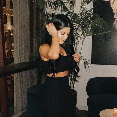 JessATerrones's profile picture. vegas → chicago | social storyteller, content creator + strategist | IG: jessandrea