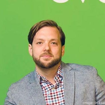 I'm Derek, the President of Evolve Digital Labs. We help companies grow online thru digital governance and strategy. Using data & search to empower customers.