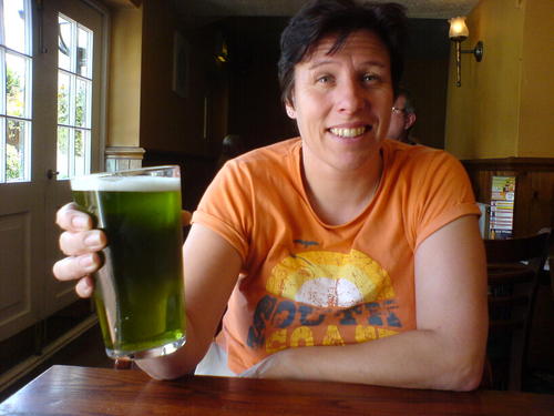 MSK physio. Love the great outdoors; gardening, walking, swimming and beer.