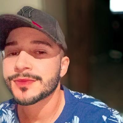 •homemtrans🏳️🌈
• 18 years
• escrevo poesias e textos tumblr