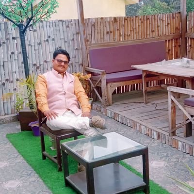 जीना है तो दूसरे के लिए जियो अपने लिए तो हर प्राणी जीता है