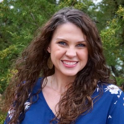 Carolyn_Cav's profile picture. Administrative Assistant Principal at Irmo Elementary School 💛🖤🐝