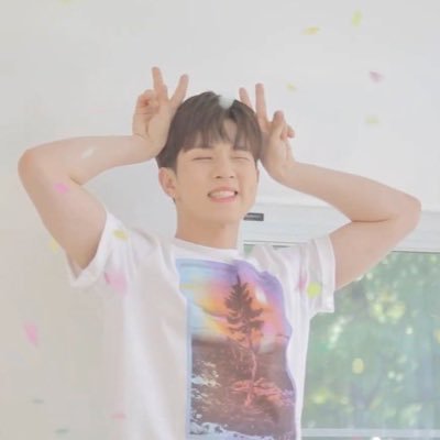 chichi_950228's profile picture. #말랑 서로가 서로의 슈퍼스타가 되자