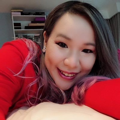 Global market strategist/ biz lead. Loves desserts, glitter, gardening, arts / crafts and food. Miniature food artist at @omnomnommini Malaysian in Thailand