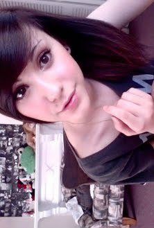 hahaboua's profile picture. Nicole, 13 anos. Odeio ser julgada, não importa se é por causa da minha idade, ou da cor do meu cabelo. Procure me conhecer antes de falar alguma coisa.