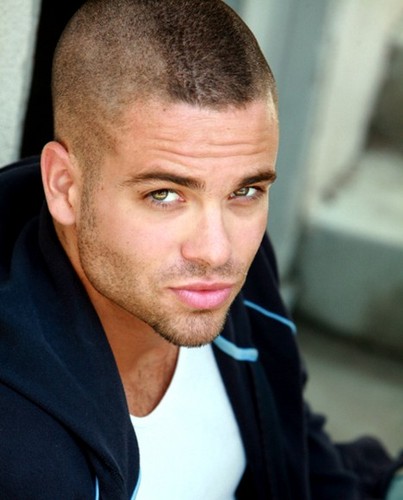 SouDessesQue's profile picture. Sou Dessas pessoas que tem um gosto bem comum, ''aff, esqueci o que ia twittar'' #SouDesses Assim, Follow-me.