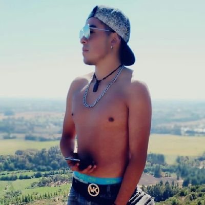 Maximil58038305's profile picture. soltero🤙😸
19goles🤘💙♥️
bullanguero💙♥️🤘
amante de la weed💚👽
colbun/Linares👌😸