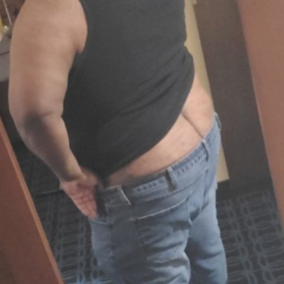 Dl, loves to suck.  Who wants a throat session?