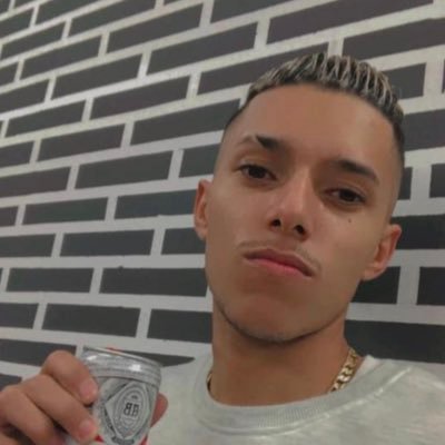 AntenorSteve's profile picture. Viver 🍃