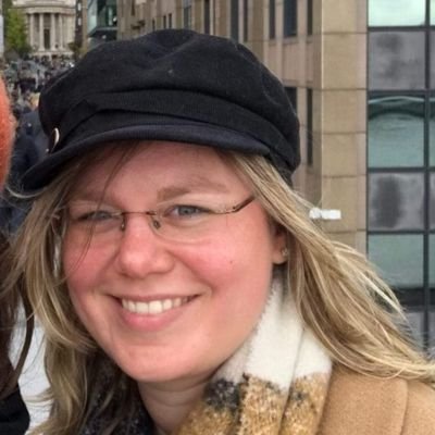 SarahTente's profile picture. Writer, Blogger and part-time student of English Literature