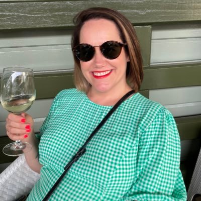 LeahMEmmett's profile picture. One of those awful lefties.