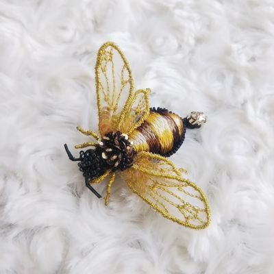 noko112511's profile picture. 小さな昆虫を小さく描くのが好きです
オートクチュール刺繍で時々昆虫を作っています