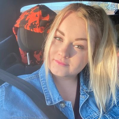 emebaugh's profile picture. 𝙶𝙾𝙾𝙳  𝚅𝙸𝙱𝙴𝚂 ♡