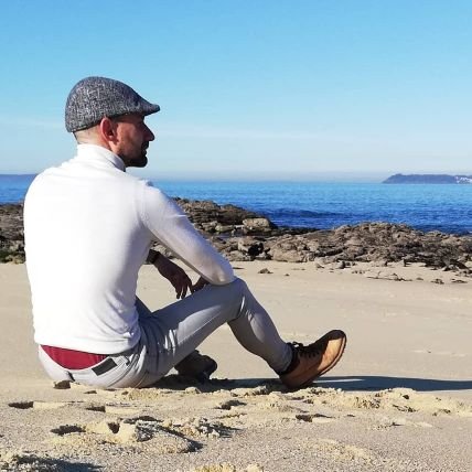 diegoeuson's profile picture. Nacín, medrei, son irreproducible, e non penso morrer nunca //
💙 Fantasía, videojuegos y música corren por mis venas //
Galicia sempre no meu corazón 🌊