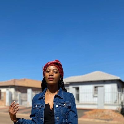 012 📍 
Free spirit with a wild heart. Ke motswana ✨
Here for a good laugh