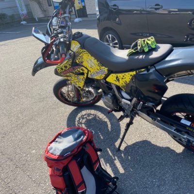 RHm918555402's profile picture. 2021.2.20からDR-Z400SMを乗り始めました。あとカブとモンキーでのんびり高知を走ってます！ Twitter初心者ですがよろしくお願いします。
