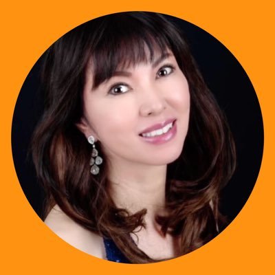 RICOYUZEN's profile picture. 香港、ドイツ、オランダ、ロスアンゼルス、ニューヨークに住み、あらゆる文化、音楽にふれ進化し続けたいJazz SingerのRico Yuzenです。サードアルバム”To The Sky”Disk Union、Amazon、タワーレコードより発売して！歌で愛とエネルギーを皆さんに届けたい🎵💕