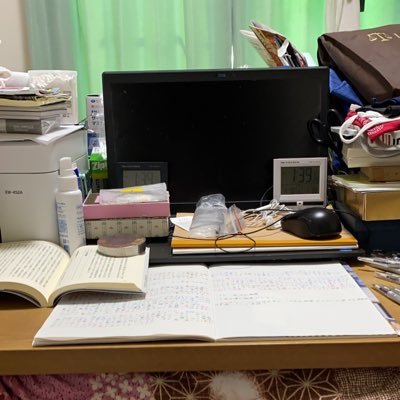 iacb1971Quantum's profile picture. SF総合小説家を目指す者。現在所有のパソコンはEPSON製Core5と同製プリンタ。キーボード上には2冊のノートと菓子箱(主に薬)白黒の時計とマウスが載っている(主な時間管理はiPhoneを使用。昔の名残りを今に残す）。ボールペン多数。TVは24インチPanasonic製(ビエラリンク)を使用。PS3を所有。