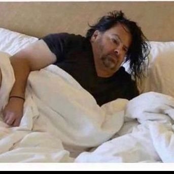 Isaidwh92306231's profile picture. I'll just be sleeping, chilling, walking, on the streets and a thought pops no one to talk to but twitter got me 😂😂