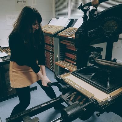 ❧ Instruction & Outreach Librarian @NewberryLibrary
❧ PhD @StAndrewsHist / @UniversalSTC 
❧ MLIS @iSchoolUI 
❧ all opinions my own 
❧ she/her