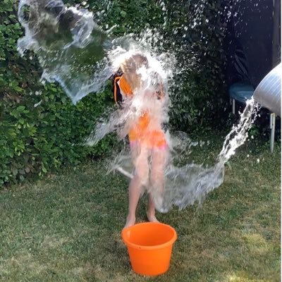 EmmaNuttman's profile picture. Mum to teenagers. Swim mum 🏊‍♀️