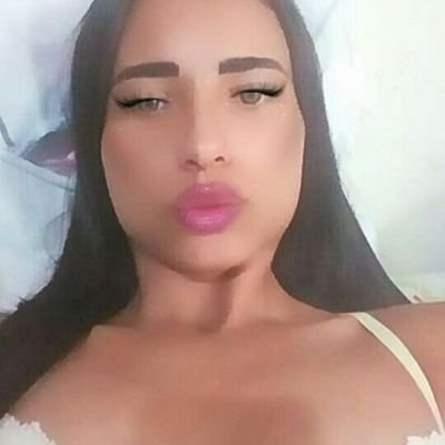 bragaa_anaaa's profile picture. Você é seguro o bastante para amar uma mulher que voa? 

•Insta: @braga_anaa