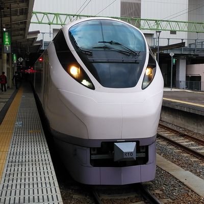 突然の無言フォロー失礼します/
鉄道・旅行・地理好き/
基本的にはフォロバします/
Instagramもやってます/
撮影機材：Google pixel 6pro/
只今完全不定期浮上中