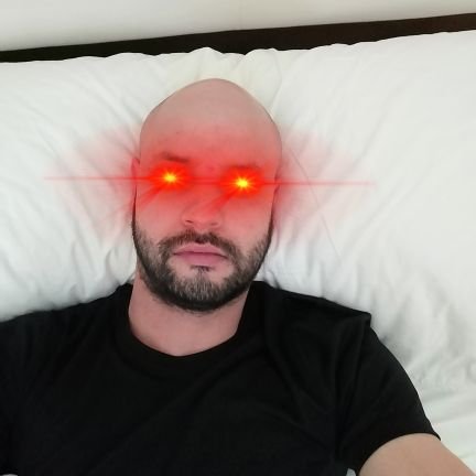 Julio82402238's profile picture. 