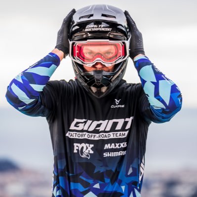 🇫🇷French downhill mountainbiker 📍Vosges 🌲 🥉 DH World Champ 2020 🥇 One World Cup win 🔥 @giantfactoryoffroadteam